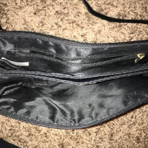 NEVER USED black & white striped cross body purse - Picture 2 of 4